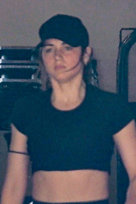 ANA DE ARMAS Workout at a Private Gym in Santa Monica 01/21/2022