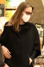 ANGELINA JOLIE Shopping at Bristol Farms in Beverly Hills 01/11/2022