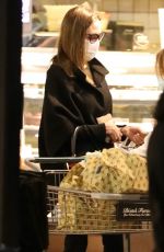 ANGELINA JOLIE Shopping at Bristol Farms in Beverly Hills 01/11/2022