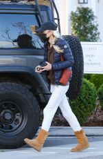 ANNA FARIS Out for Breakfast at Alfred Coffee in Palisades 01/28/2022