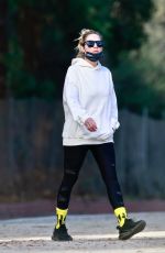 ASHLEY BENSON and G-Eazy at The Oaks Gourmet Market & Cafe in Los Feliz 01/26/2022