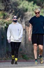 ASHLEY BENSON and G-Eazy at The Oaks Gourmet Market & Cafe in Los Feliz 01/26/2022