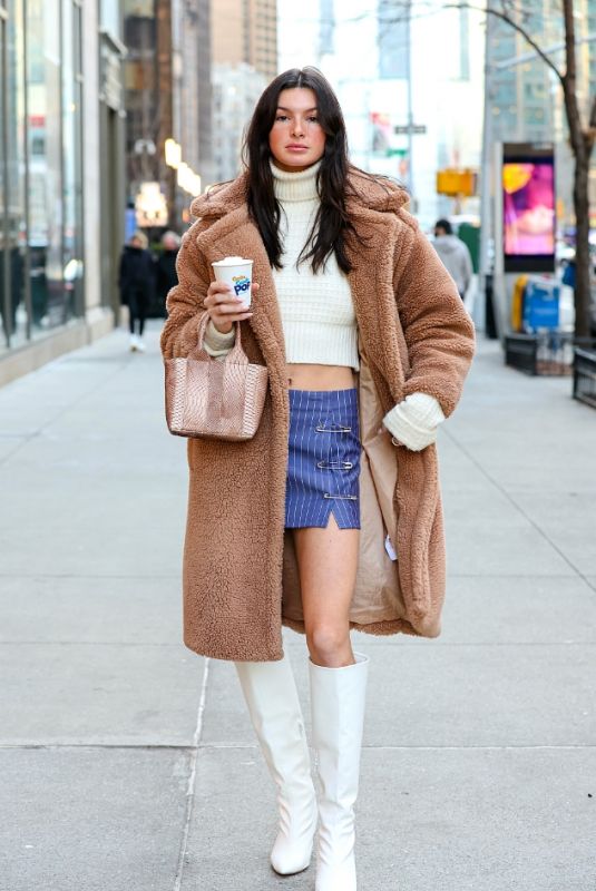BELLA BANOS Out and About in New York 01/19/2022