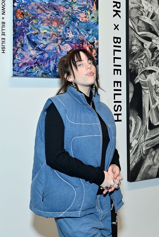 BILLIE EILSIH at Artists Inspired by Music: Interscope Reimagined Art Exhibit in Los Angeles 01/26/2022