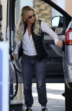 BRAUNWYN WINDHAM-BURKE and VICTORIA BRITO at a Gas Station in Palm Springs 01/03/2022