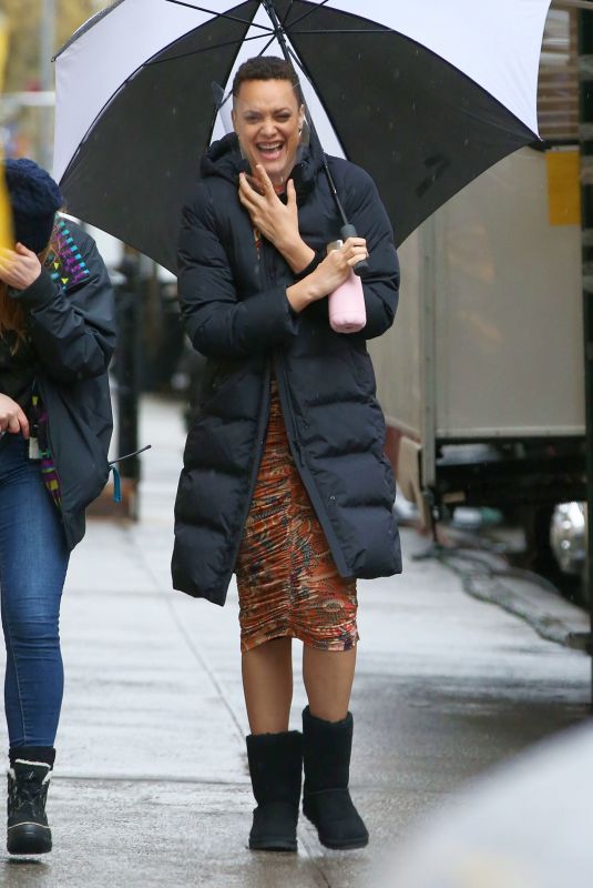 BRITNE OLDFORD on the Set of Dead Ringers in New York 01/09/2022