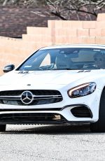BRITNEY SPEAS Out for a Solo Drive in Thousand Oaks 01/19/2022