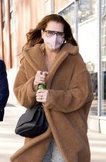 BROOKE SHIELDS Leavesd The Drew Barrymore Show in New York 01/26/2022