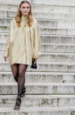 CAMILLE RAZAT Arrives at Fendi Haute Couture Spring/Summer 2022 Show at Paris Fashion Week 01/27/2022