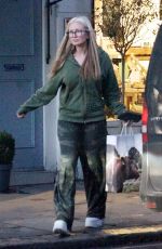CAPRICE BOURRET Shopping at an Organic Farm Shop in Notting Hill 01/19/2022