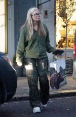 CAPRICE BOURRET Shopping at an Organic Farm Shop in Notting Hill 01/19/2022
