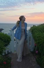 CHLOE LUKASIAK - Instagram Photos 01/08/2022