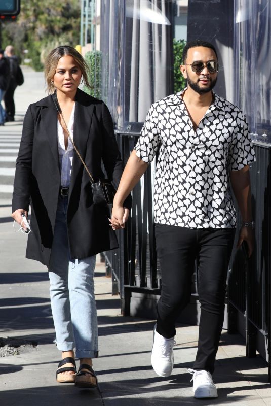 CHRISSY TEIGEN and John Legend Out for Lunch in Los Angeles 01/22/2022