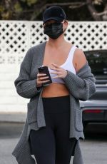 CHRISSY TEIGEN Shopping for Grocery in Beverly Hills 01/28/2022