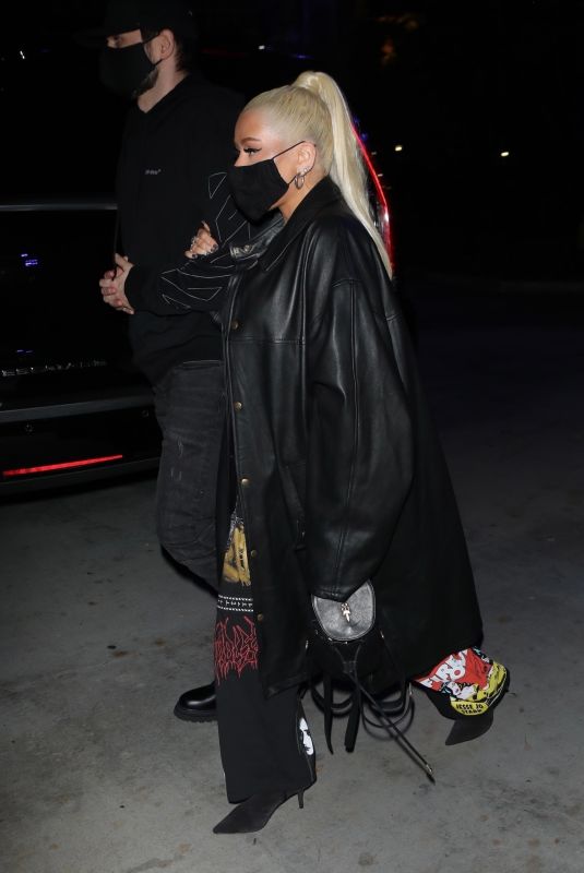 CHRISTINA AGUILERA Arrives at Lakers Game at Crypto.com Arena in Los Angeles 01/09/2022