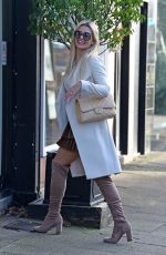 CHRISTINE MCGUINNESS Heading to a Hair Salon in Cheshire 01/18/2022