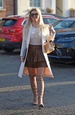 CHRISTINE MCGUINNESS Heading to a Hair Salon in Cheshire 01/18/2022
