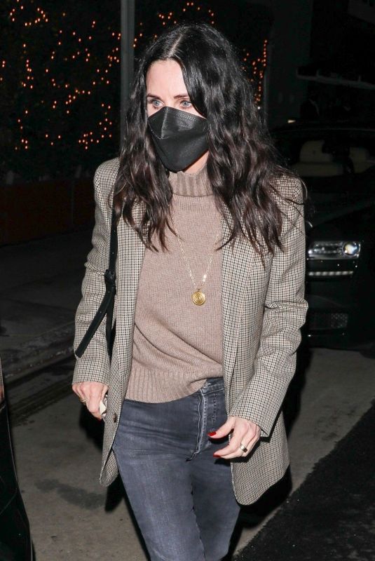COURTENEY COX Out for Dinner at Giorgio Baldi in Santa Monica 01/15/2022