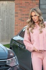 DANIELLE LLOYD Leaves Her House in Sutton Coldfield 01/18/2022