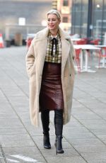 DENISE VAN OUTEN Aarrives at Steph