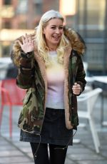 denise van outen arrives at Stephs Packed Lunch in Leeds 01/19/2022