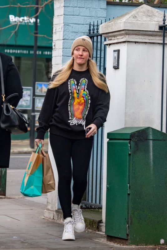 ELLIE GOULDING Out Shopping in London 01/16/2022
