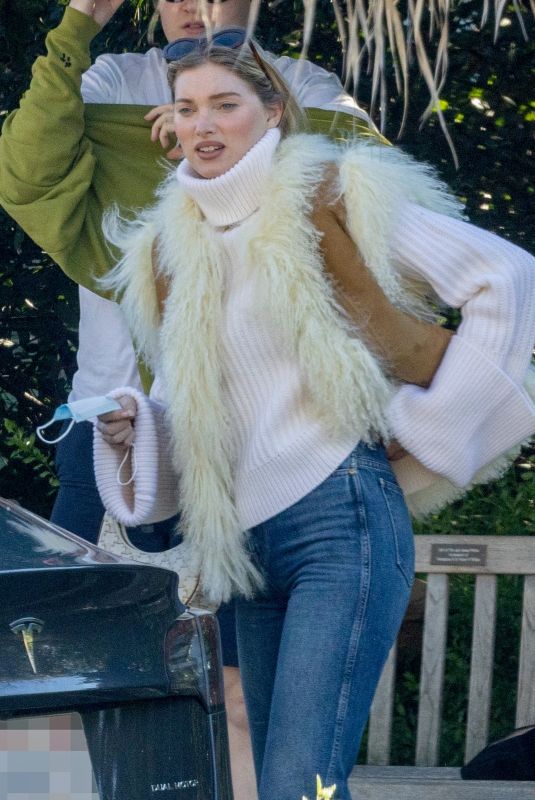ELSA HOSK Out and About in Pasadena 01/02/2022