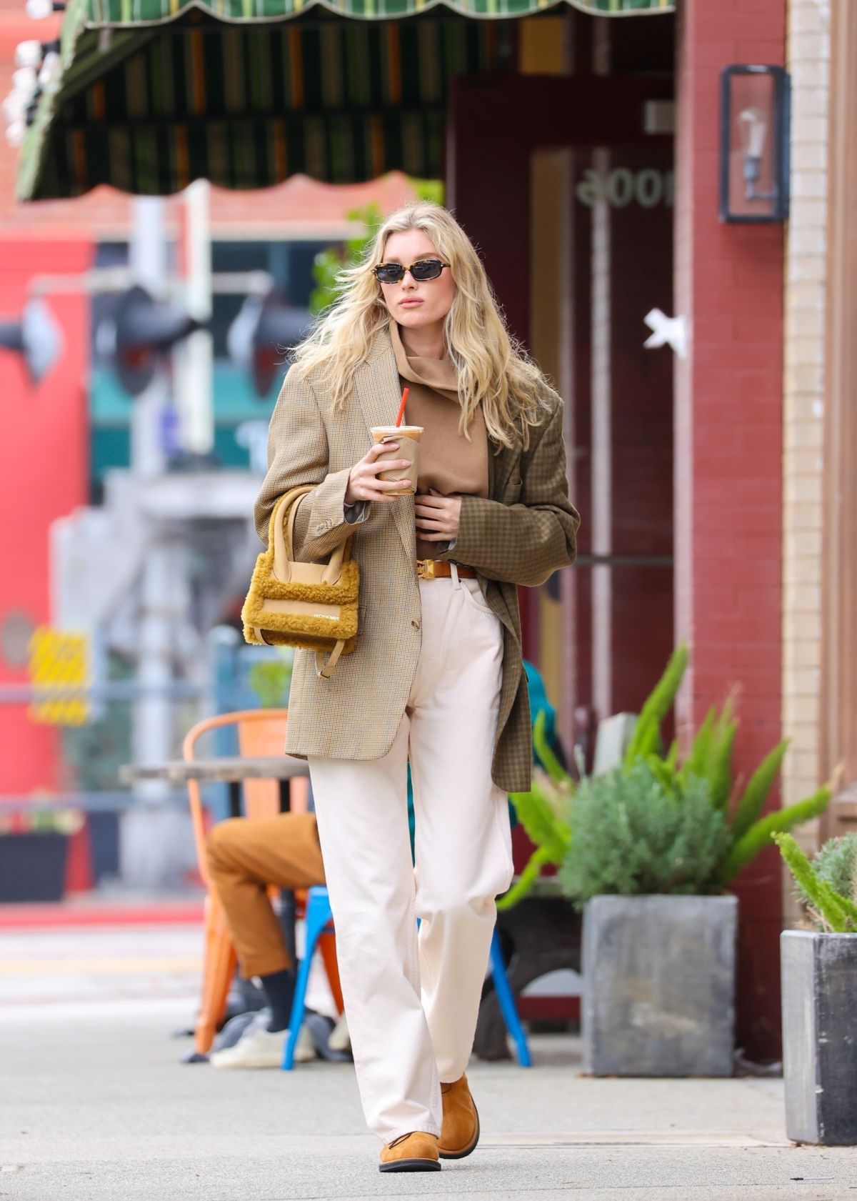ELSA HOSK Out for Coffee in Los Angeles 01/25/2022 – HawtCelebs