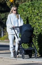 ELSA HOSK Out with Her Daughter in Pasadena 01/16/2022