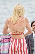 EMILY SEEBOHM Out on the Gold Coast 01/20/2022