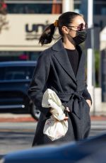 GAL GADOT Shopping at CVS in Studio City 01/06/2022