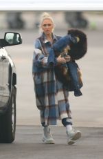 GWEN STEFANI Arrives at Van Nuys Airport 01/18/2022