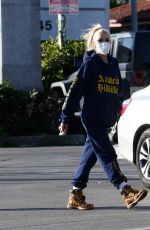 GWEN STEFANI Out and About in Los Angeles 01/22/2022