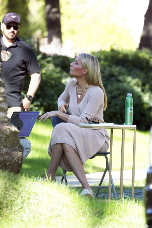 GWYNETH PALTROW Relaxing on the Set of an Uber Eats Commercial in Los Angeles 01/11/2022