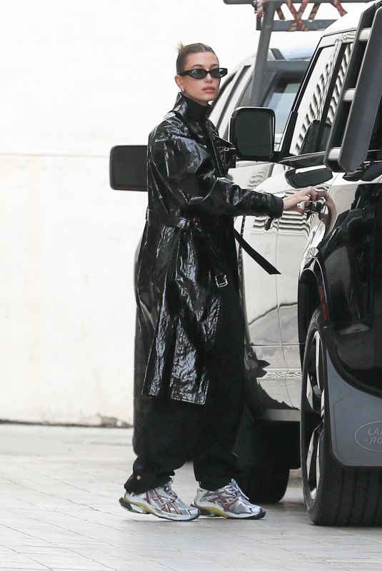 HAILEY BIEBER Out and About in Beverly Hills 01/10/2022