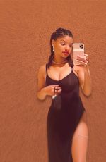 HALLE BAILEY - Instagram Photos 01/02/2022