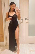 HALLE BAILEY - Instagram Photos 01/02/2022