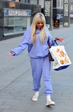 HANNAH ELIZABETH Out After Recent Nose Cosmetic Surgery in Liverpool 01/20/2022