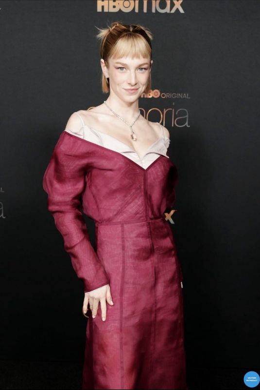 HUNTER SCHAFER at Euphoria, Season 2 Premiere in Los Angeles 01/05/2022