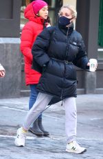 JANE LRAKOWSKI Out Shopping in New York 01/08/2022