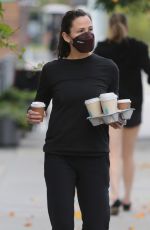 JENNIFER GARNER Out for Coffe in Brentwood 01/12/2022