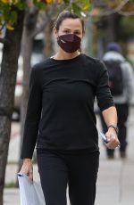 JENNIFER GARNER Out for Coffe in Brentwood 01/12/2022