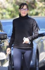 JENNIFER GARNER Out Hiking in Brentwood 01/09/2022