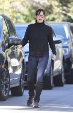 JENNIFER GARNER Out Hiking in Brentwood 01/09/2022