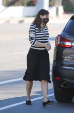 JENNIFER GARNER Out in Pacific Palisades 01/11/2022