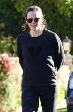 JENNIFER GARNER Out on Morning Walk in Pacific Palisades 01/23/2022