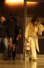 JENNIFER LOPEZ Leaves Canary Islands 01/08/2022