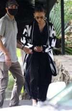 JENNIFER LOPEZ Out Shopping in Venice 01/16/2022