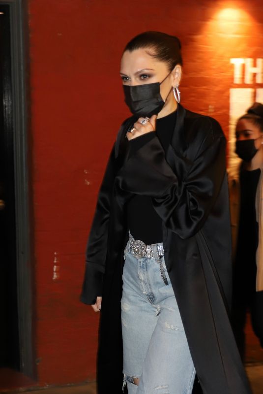 JESSIE J After Her Performance at Hotel Cafe in Hollywood 01/24/2022