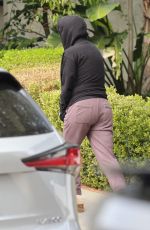 JODIE SWEETIN Outside Her Home in Studio City 01/10/2022